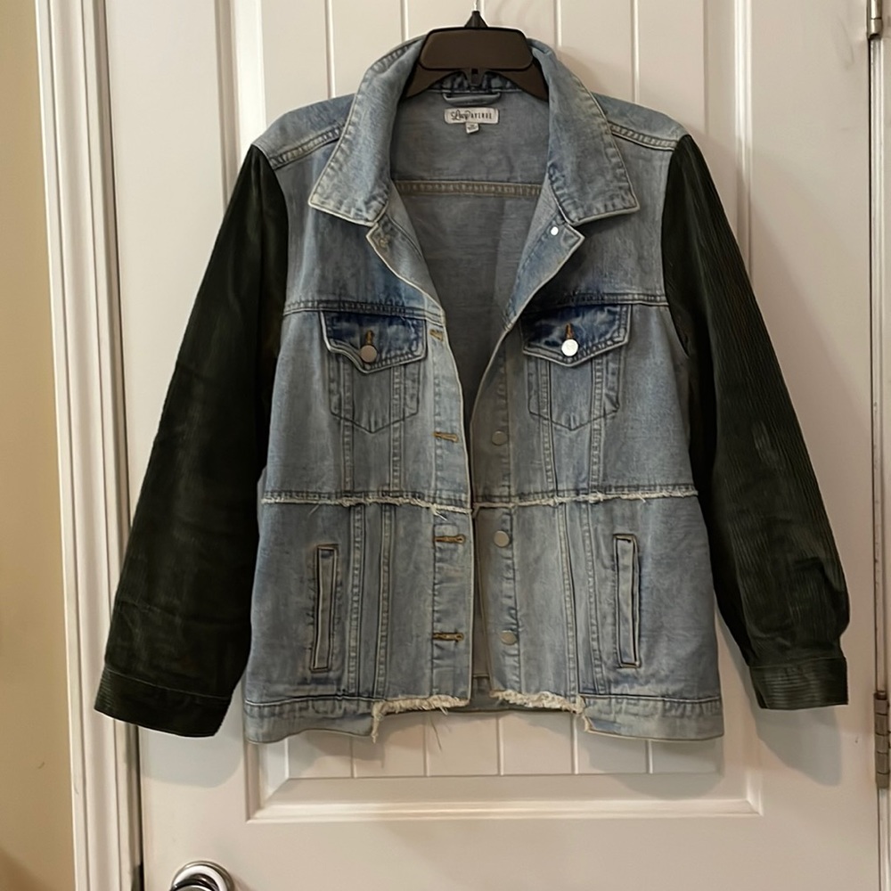 🍀Ladies Lucy Avenue medium jean jacket